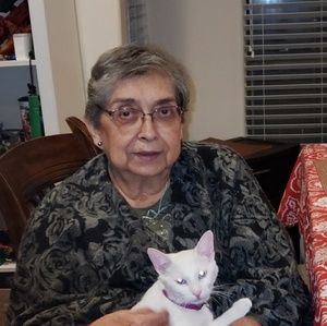 Meet your Posher, Maria petrita